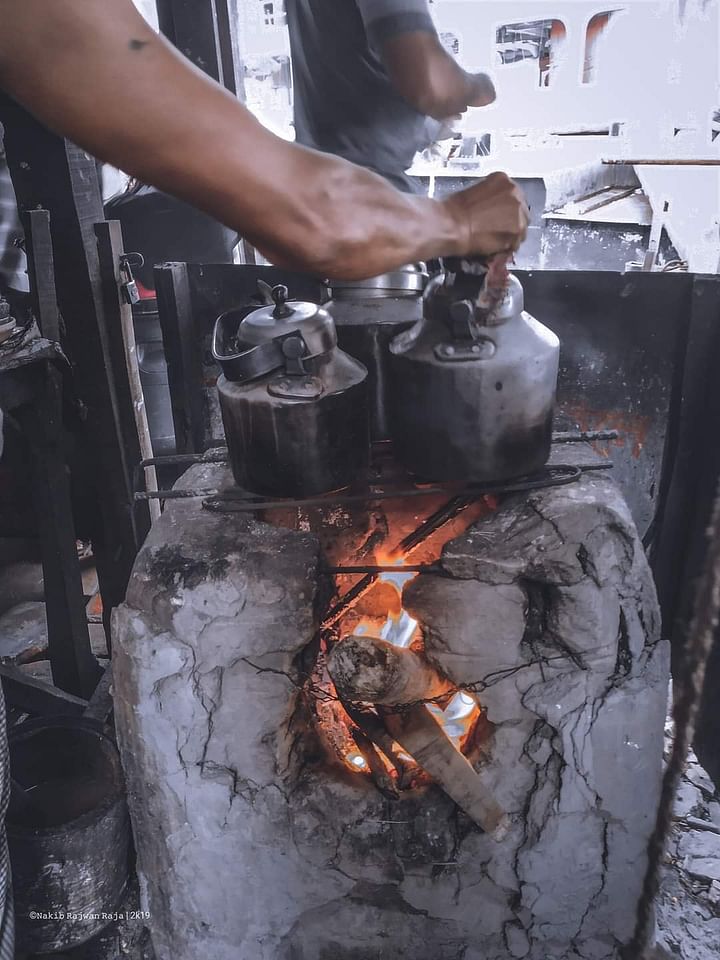 ‘দুনিয়ার চা–খোর, এক হও, চা খাও’
